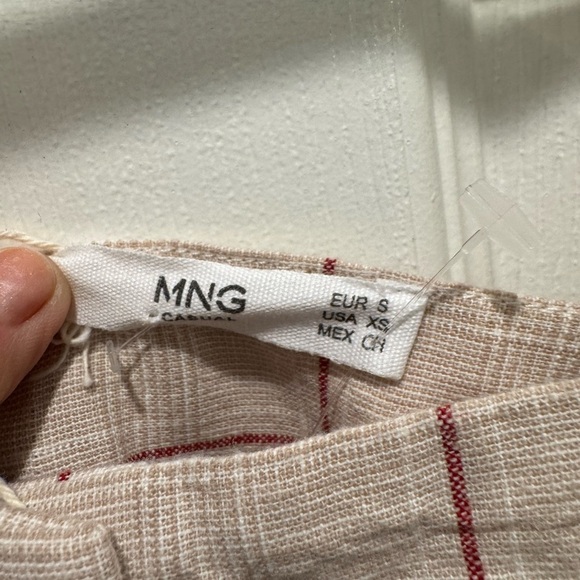 MNG mango Cream and Red Boxy Crop Top - Picture 9 of 13